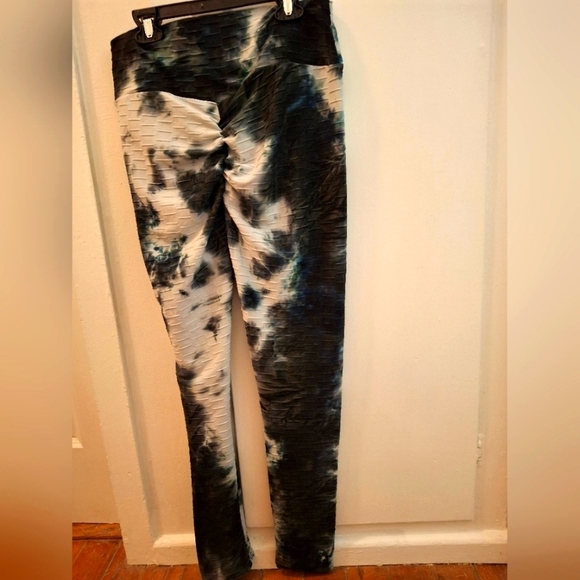 Pants - Scrunch Butt Tie-Dye Leggings